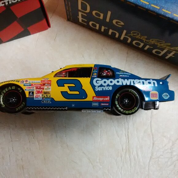 1999 Dale Earnhardt Wrangler Jeans Monte Carlo 1:24 Bank - SHIP ONLY 1 CAR PER - Picture 4 of 13